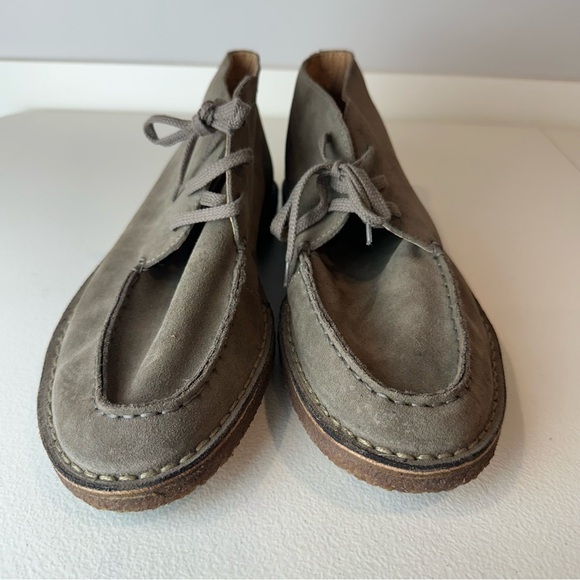 J.Crew Men’s Gray Taupe Suede Made in Italy Casual Classic Chukka Boots Size 11 main image 4